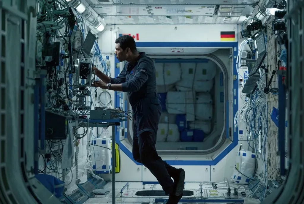 William Catlett en la estación espacial. (IMDb)