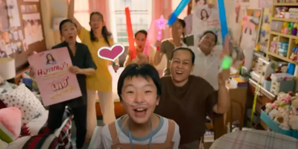 La hermana menor de Day apoya a su hermana para que esta gane el concurso. Imagen: @TerrorOriental.