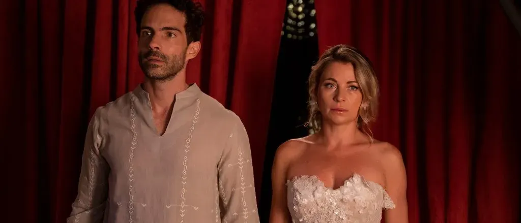 Nico y Lucía están por casarse… pero no con quien soñaban. Imagen: Videocine.