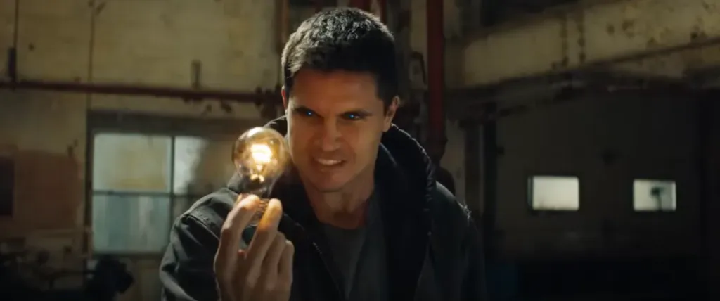 Connor no sabe cómo su vida está por cambiar. Imagen: @FilmelierMX.