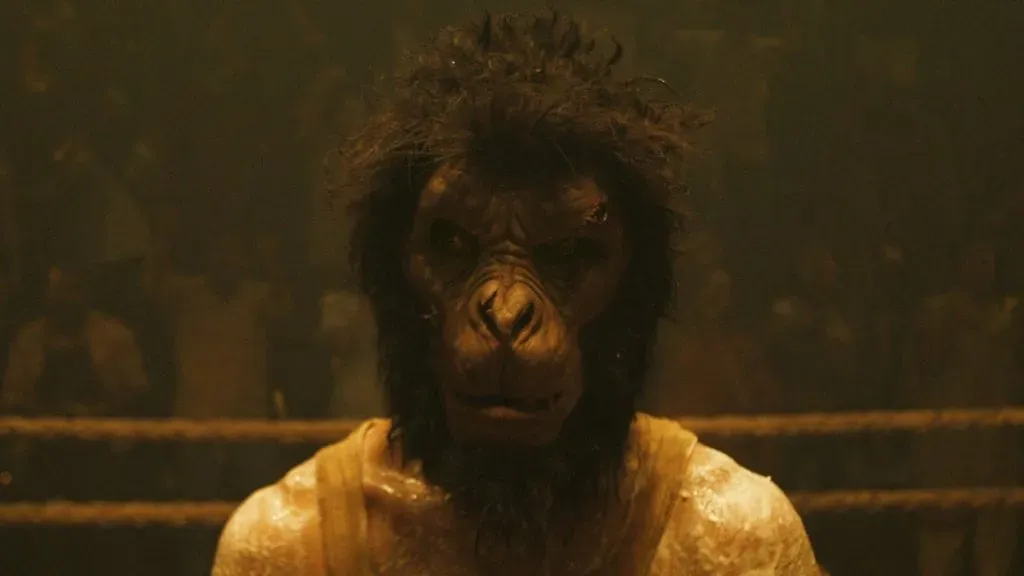 Dev Patel protagoniza y dirige el film, Jordan Peele produce. (IMDb)