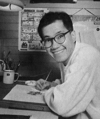 Foto de Akira Toriyama en pleno proceso de ilustración. Imagen: Mubi.