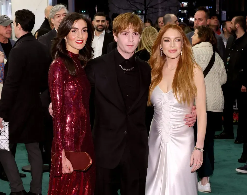 Aliana Lohan, Dakota Lohan y Lindsay Lohan asisten al estreno de la película en Nueva York. Imagen: Getty Images.
