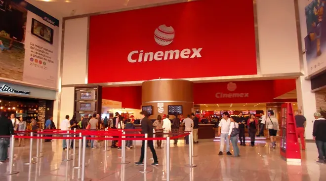 Así es como luce la entrada de Cinemex en Prque Delta, en la Ciudad de México. Imagen: Time Out México.