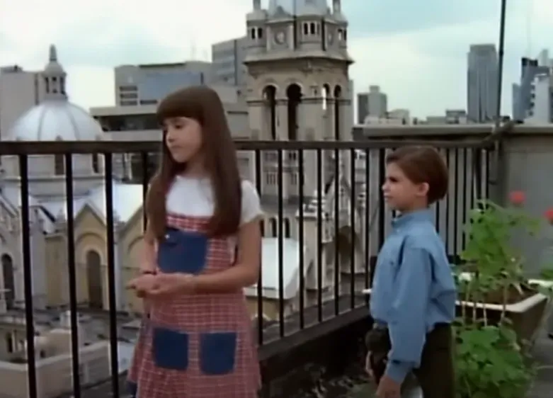 Los actores Sherlyn e Imanol en una escena de la cinta, en la que dieron vida a Elisa y Miguel. Imagen: @cinedelperroagil.