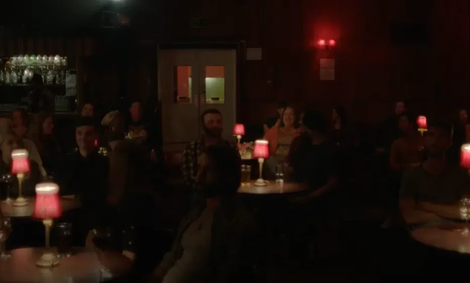 La serie nos pone los pelos de punta con cada situación en la que Martha persigue a Donny. Imagen: @NetflixLATAM.