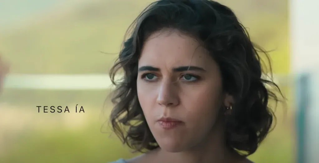 Roberta Parra (Tessa Ía) también jugará un papel muy importante en esta intensa historia. Imagen: @StreamMaxLA.