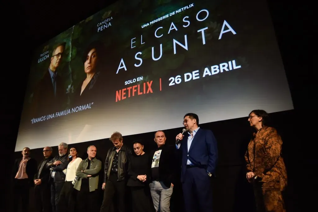 Ricardo de Barreiro, Francesc Orella, Carlos Blanco Vila, María León, Javier Gutiérrez, Tristán Ulloa, Candela Peña, Carlos Sedes, Ramón Campos y Verónica Fernández, asisten a la presentación de El Caso Asunta. Imagen: Getty Images.