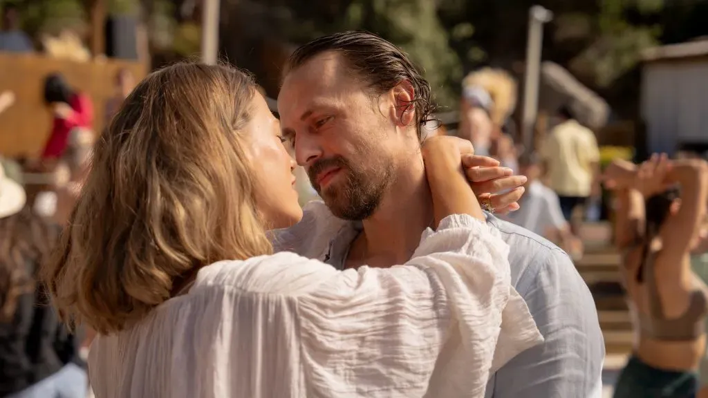 Leyla trató de confiar en Ömer, pero este hizo algo que rompió el amor que quedaba entre ellos. Imagen: Netflix.