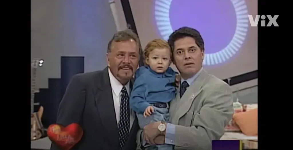 Esta serie muestra los claroscuros que acompañaron al carismático conductor de TV durante su vida. Imagen: @detectivemx.