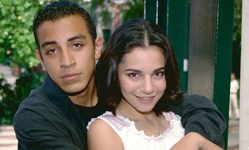 Así lucían Luis Fernando Peña y Martha Higareda durante el lanzamiento de Amar te duele. Imagen: Yahoo Vida y Estilo.