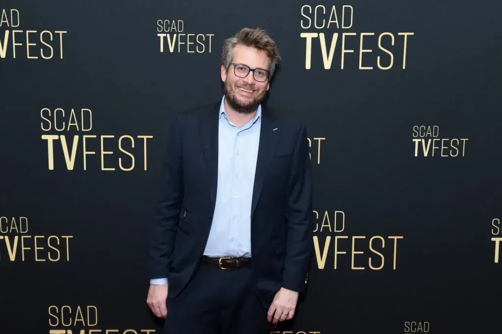 John Green asiste al Press Junket de Mil veces para siempre en el segundo día de la 12 ª SCAD TVfest, el 08 de febrero 2024 en Atlanta, Georgia. Imagen: Getty Images.