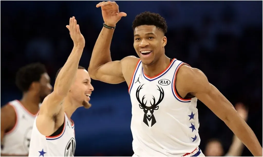 Stephen Curry y Giannis Antetokounmpo (Foto: Streeter Lecka | Getty Images)