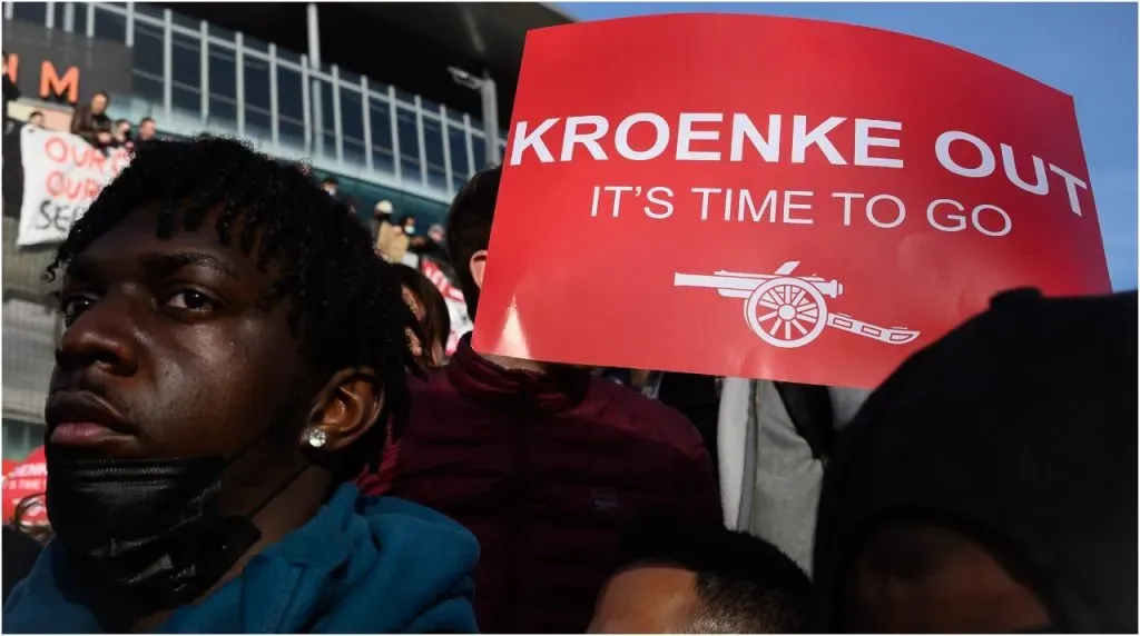 En Arsenal no están contentos con la gestión de Kroenke. (Getty Images)