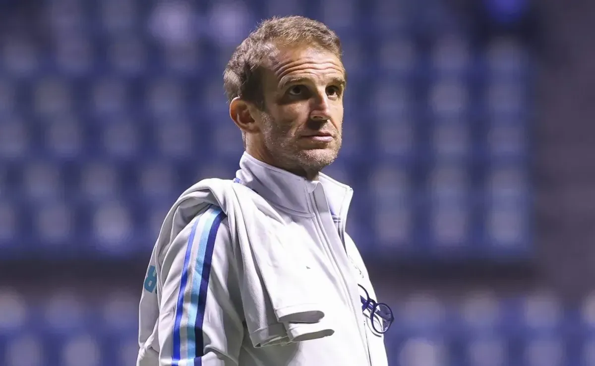 Adrián Esparza revela el plan de Cruz Azul para el mercado de fichajes rumbo al Clausura 2026