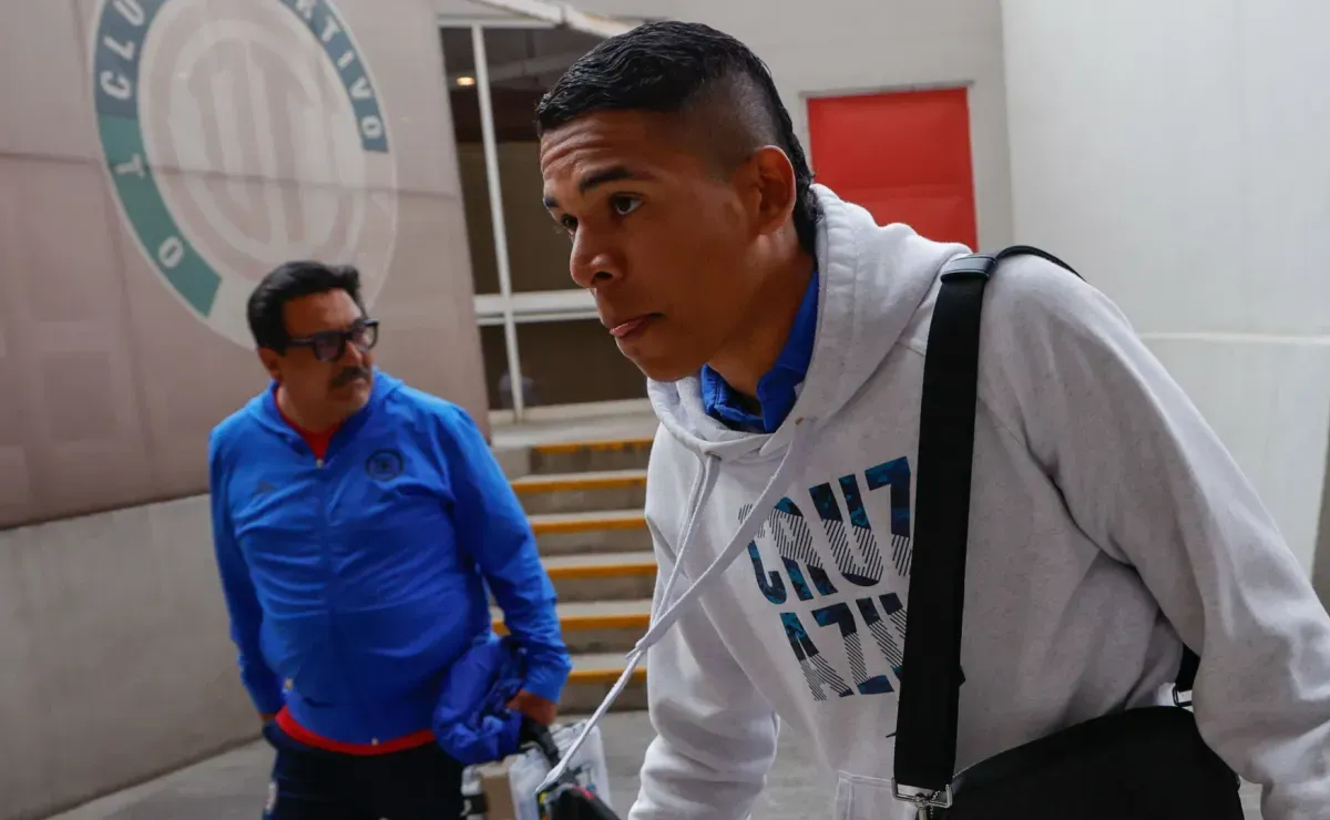 Fuerte demanda contra Kevin Mier tras dejar una casa en ruinas: lo acusan de robar un microondas