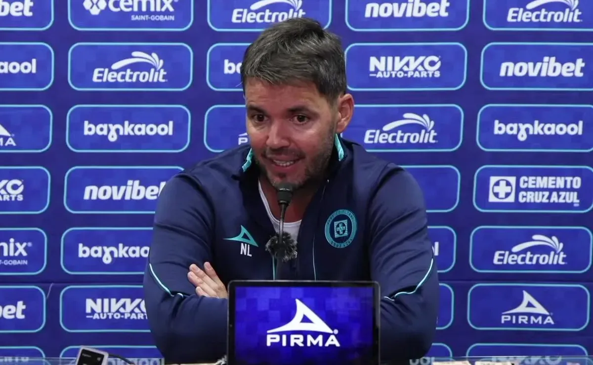 Nicolás Larcamón confirmó grandes noticias en Cruz Azul para la ida contra Chivas