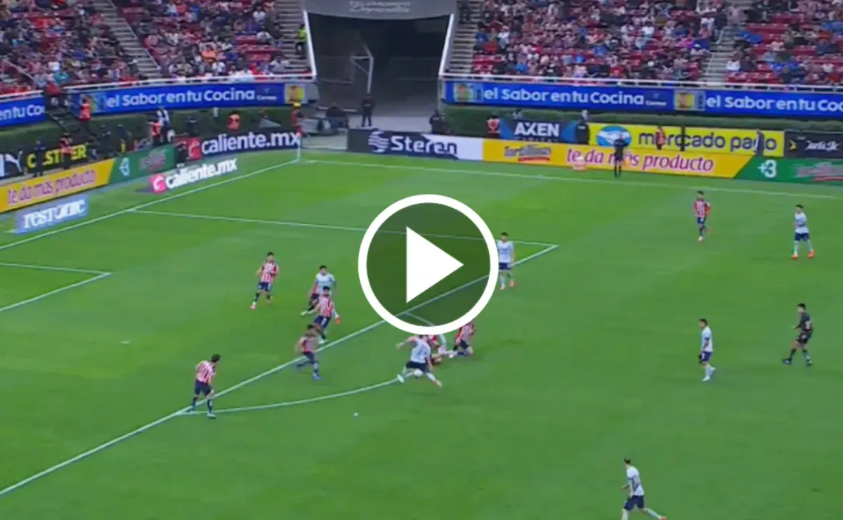 El casi gol de Mateusz Bogusz que pudo silenciar el Akron al minuto 87′ del Cruz Azul vs. Chivas