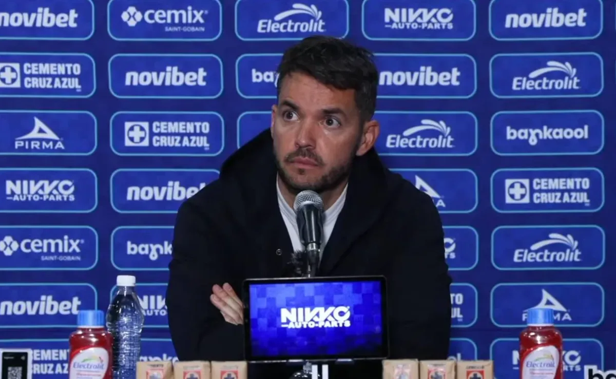 Nicolás Larcamón critica el arbitraje del Cruz Azul vs. Tigres y los advierte como pocos