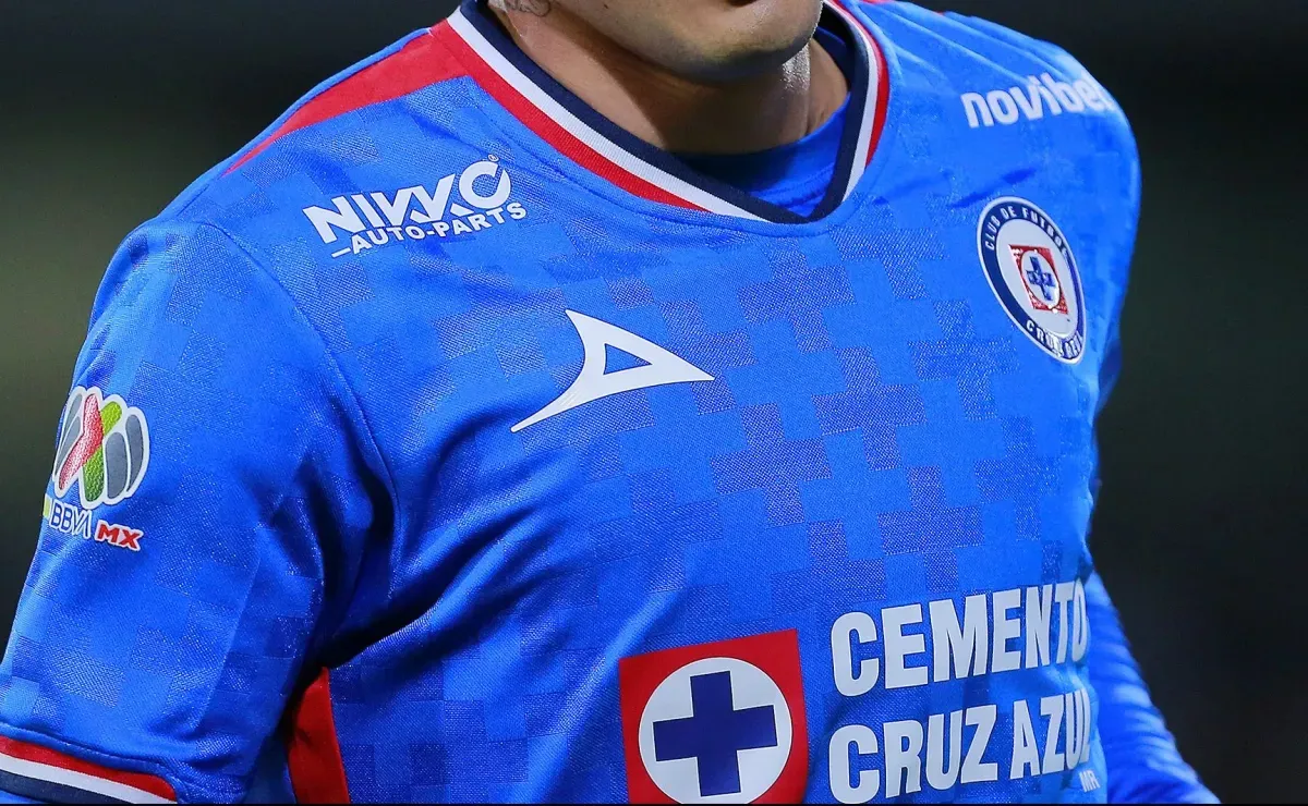 Cruz Azul refuerza su defensa con un fichaje de jerarquía para el Clausura 2026