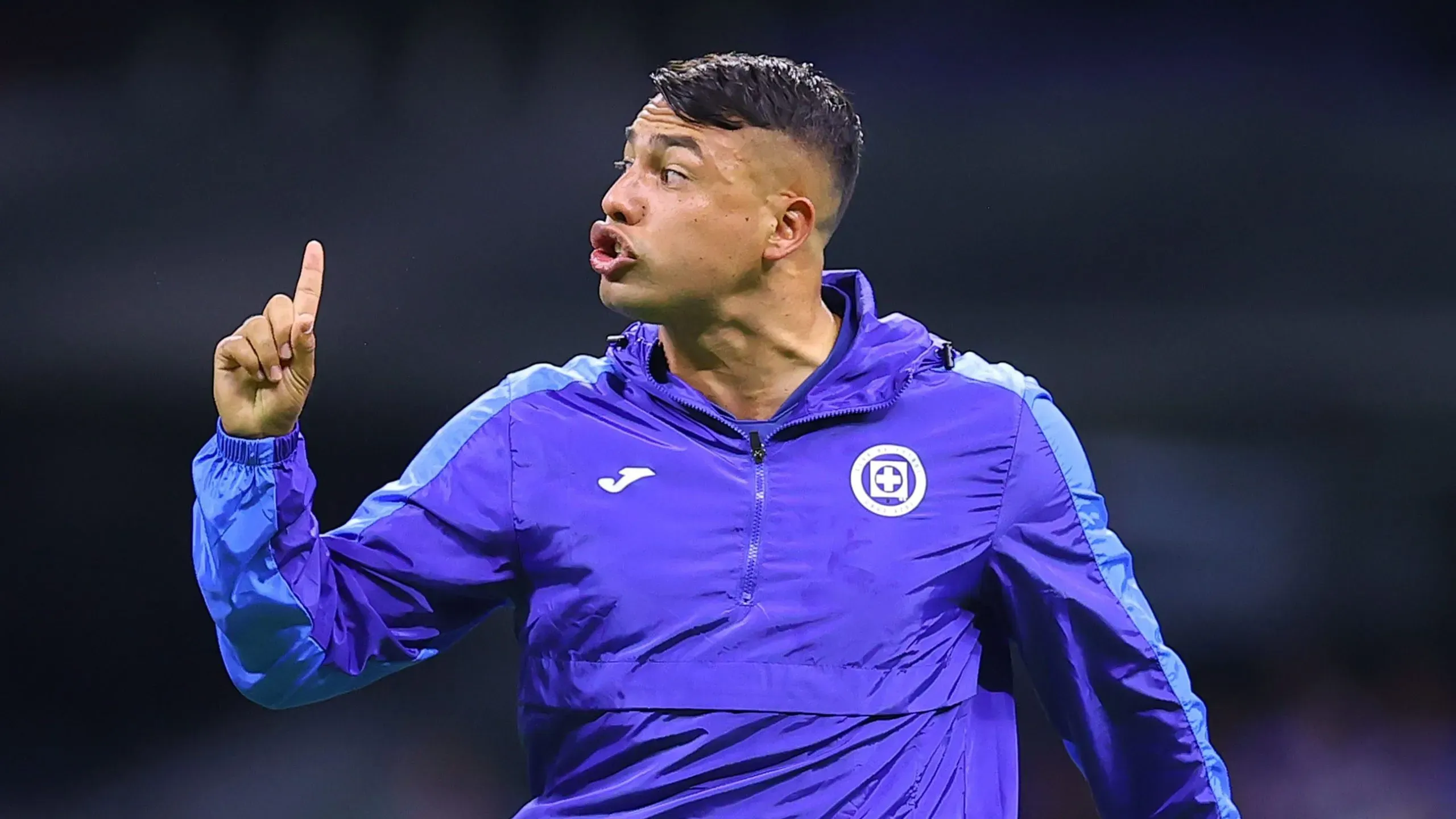 El día que Iván Morales se enfrentó a Chuy Corona. (Imago7)