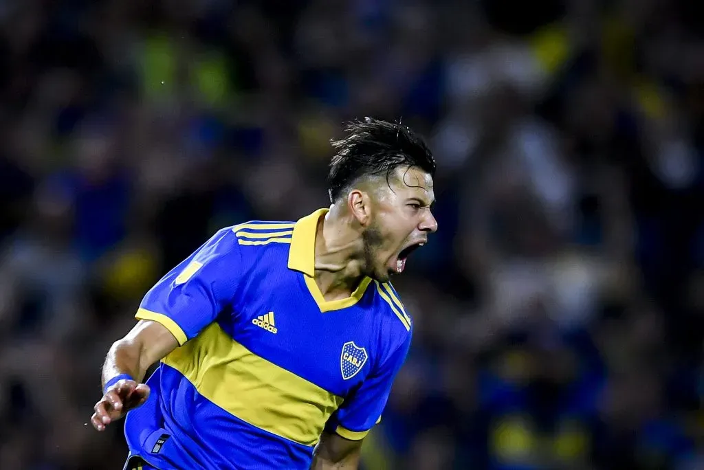 BUENOS AIRES, ARGENTINA – JANUARY 29: Oscar Romero of Boca Juniors celebrates after scoring the first goal of the team during a match between Boca and Atletico Tucuman as part of Liga Profesional 2023 at Estadio Alberto J. Armando on January 29, 2023 in Buenos Aires, Argentina. (Photo by Marcelo Endelli/Getty Images)