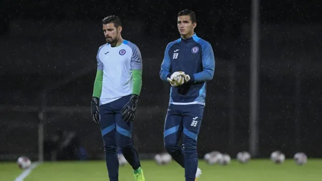 El portero titular de Cruz Azul para enfrentar a Querétaro