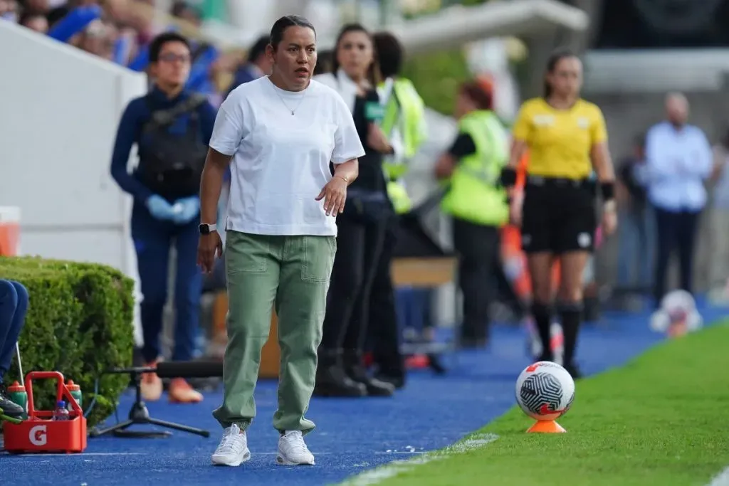 Cecilia Cabrera, DT de Cruz Azul Femenil (Foto: Imago7)