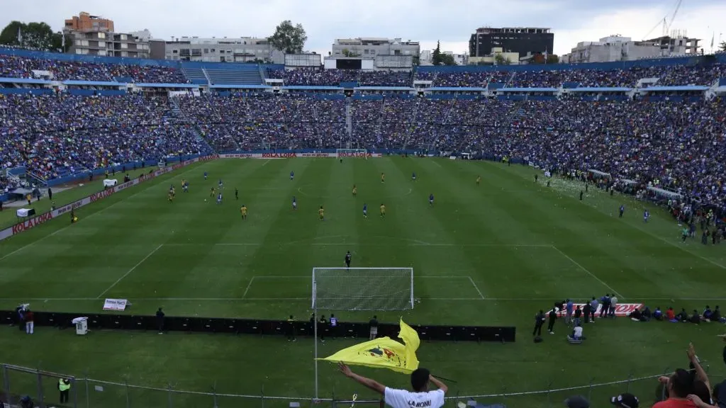 El Estadio Azul habría sido embrujado, según Mhoni Vidente. (Foto :Imago7)