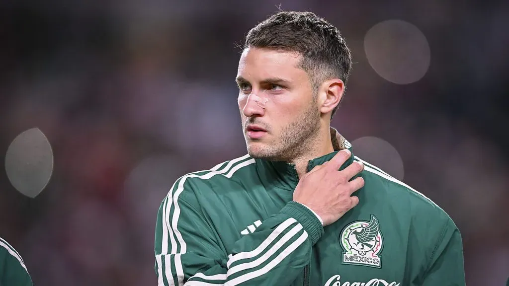 Santiago Giménez espera mostrar su mejor versión con el Tri