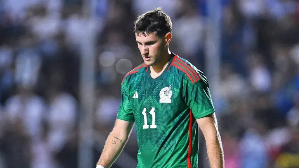 Santiago Giménez no pasa por su mejor momento