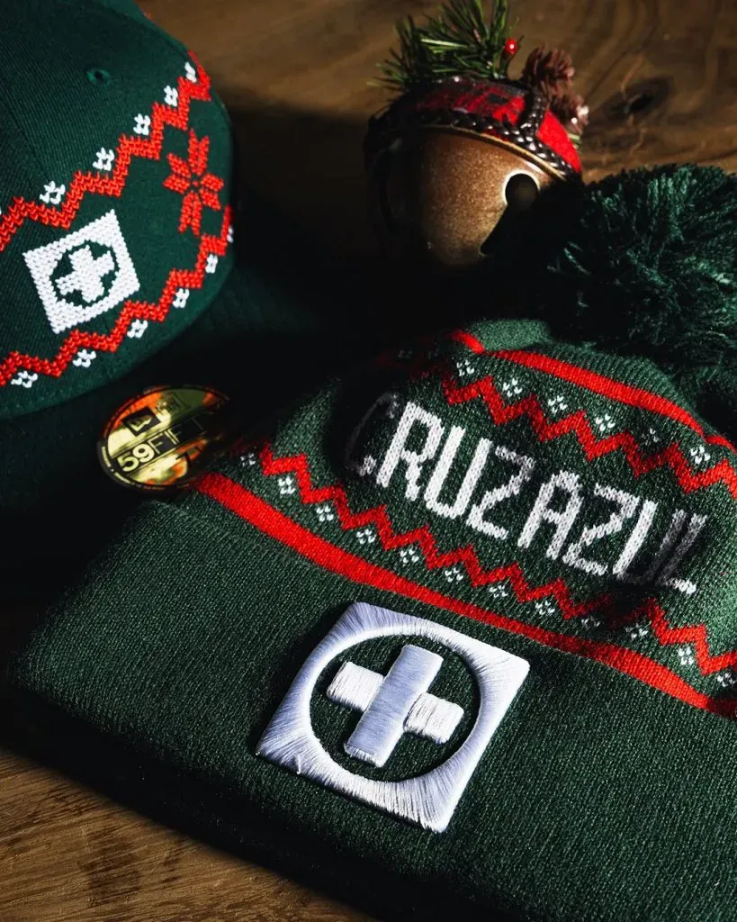 El gorro navideño de Cruz Azul Ugly Sweater. (Foto: Cruz Azul)