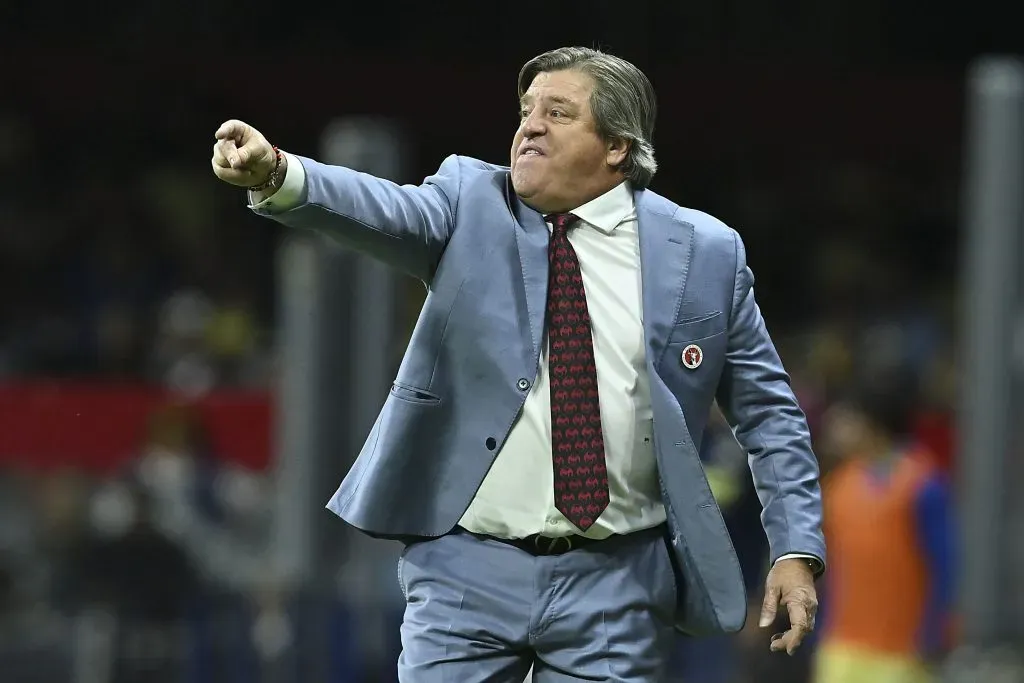 Cruz Azul buscará cerrarle la boca a Miguel Herrera (Imago 7)
