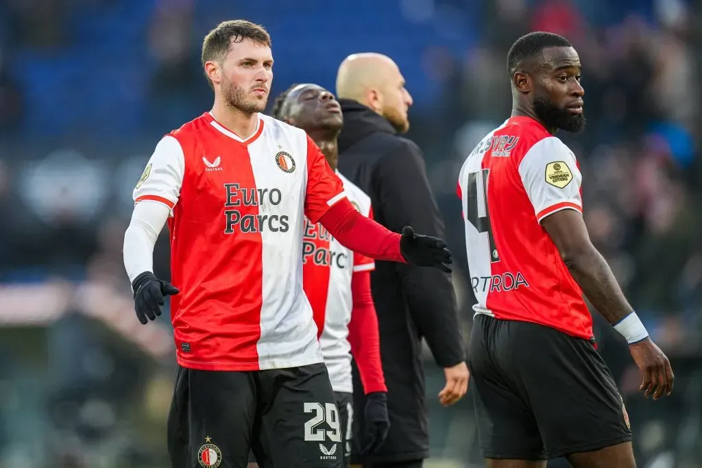 Santiago Giménez, delantero del Feyenoord.