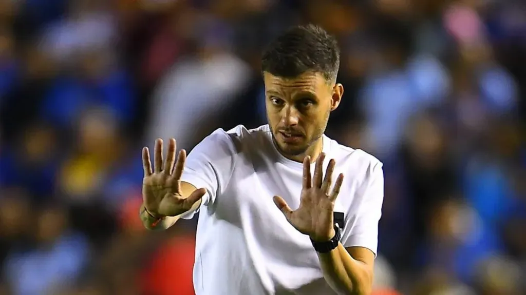 Martín Anselmi comienza a encaminar a La Máquina.