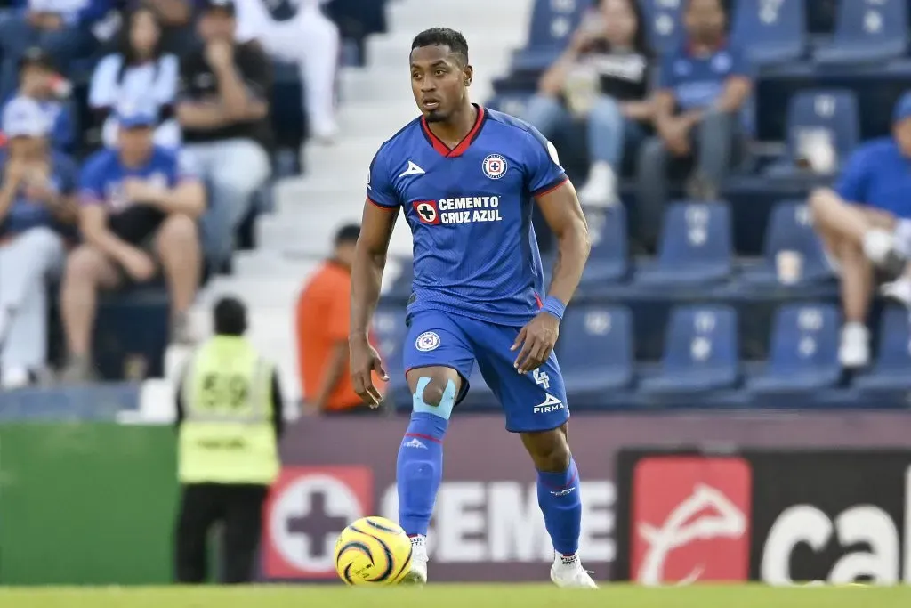 Willer Ditta habló de la importancia de Martín Anselmi en Cruz Azul (Imago 7)