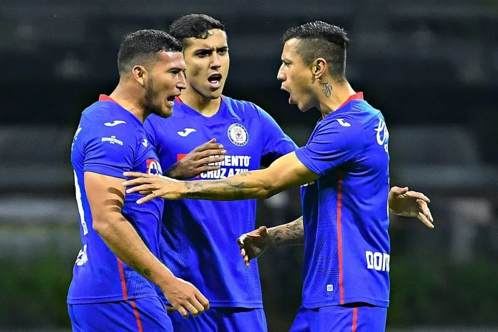 Juan Escobar, Josué Reyes y Julio César Domínguez. (Foto: Imago7)