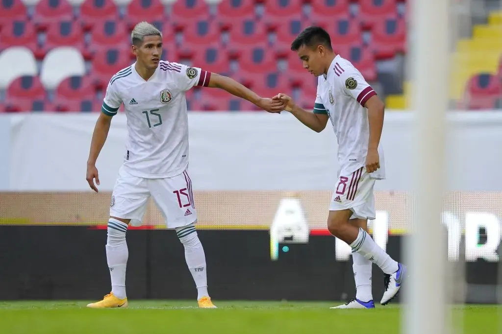 Antuna y Charly vuelven a compartir el Tri. (Imago 7)