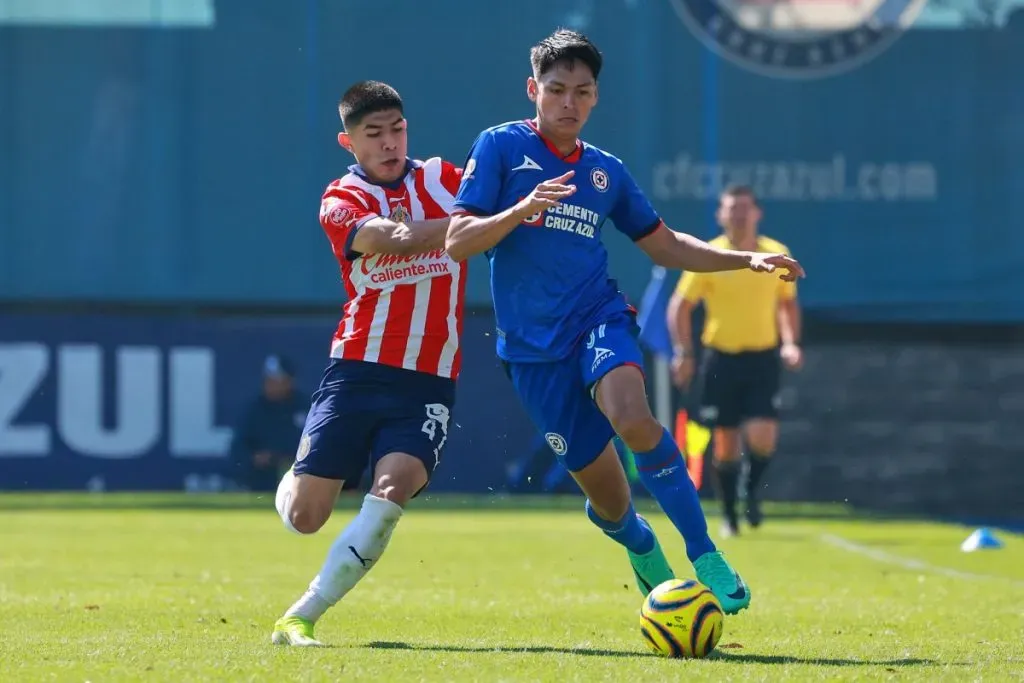 La Máquina juvenil sufrió una dolosa derrota ente Chivas. (Foto: Imago7)
