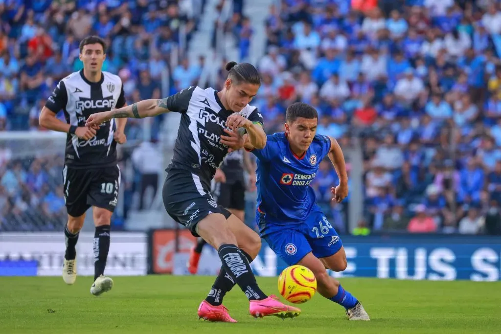 Alexis Peña en duelo contra Mateo Levy por el Clausura 2024. (Imago 7)