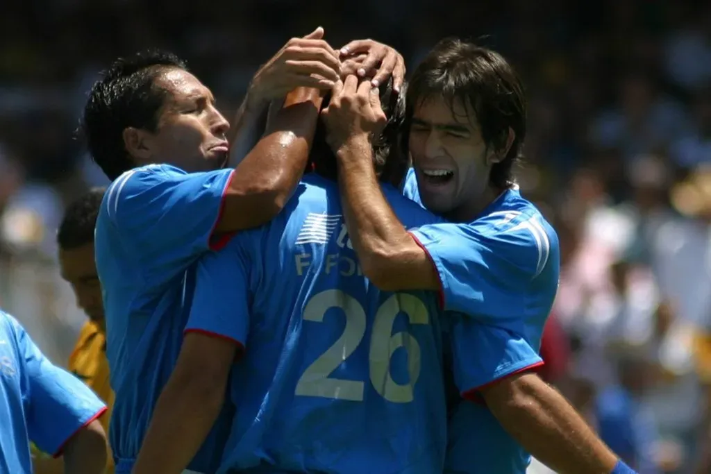 Chelito Delgado celebra con Kikin Fonseca y Jhon Restrepo. (Foto: Jam Media)