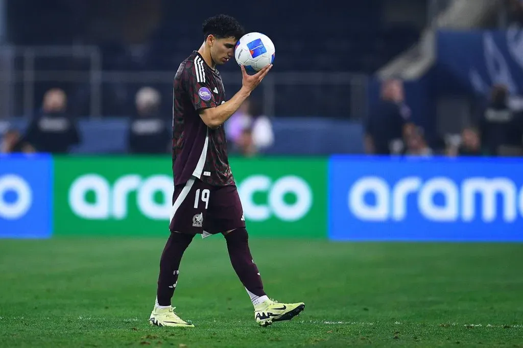 Christian Martinoli en contra de que Cruz Azul fiche a Jorge Sánchez (Imago)