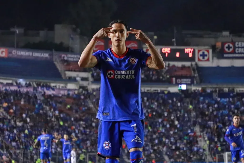 Paco Villa reconoció que Uriel Antuna le cerró la boca en Cruz Azul (Imago 7)