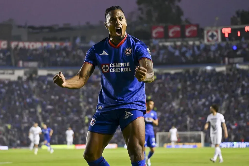 ¿Willer Ditta llega a la vuelta del Cruz Azul vs. Monterrey? (Imago 7)