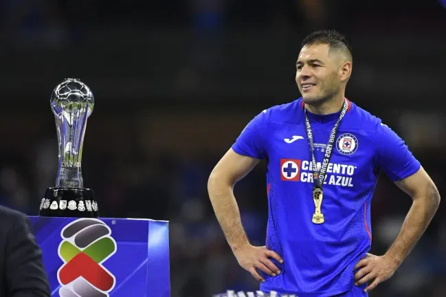 Desde el 2016, Cruz Azul portó el logo de la cementera en horizontal y así conquistó la novena. (Foto: Imago7)