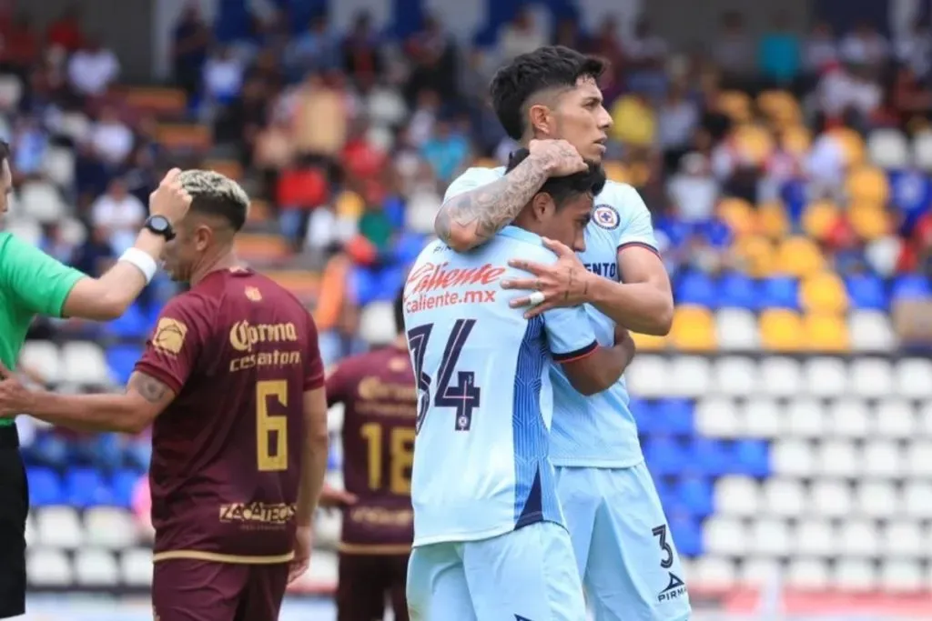 Amaury Morales marcó gol en los dos partidos de Cruz Azul en la Copa por la Paz.
