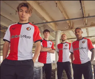 Nuevo uniforme del Feyenoord sin Santiago Giménez