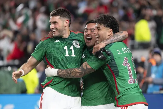 Santi Giménez clave en el fichaje de Jorge Sánchez por Cruz Azul (Imago 7)