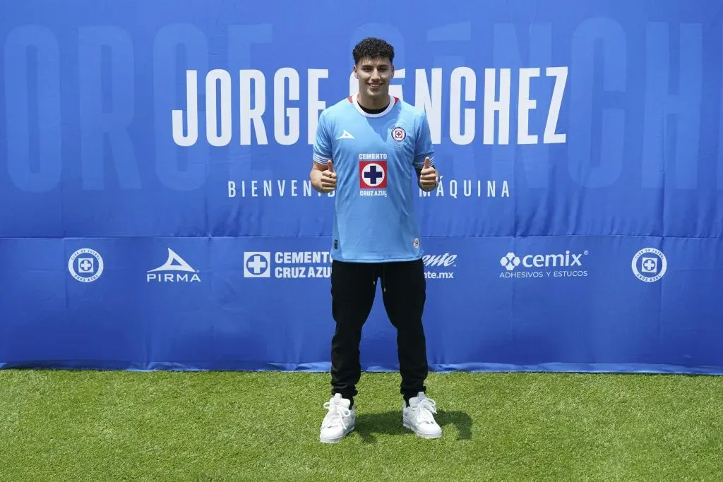 La habilitación de Jorge Sánchez llegaría para enfrfentar a Rayados (Imago 7)