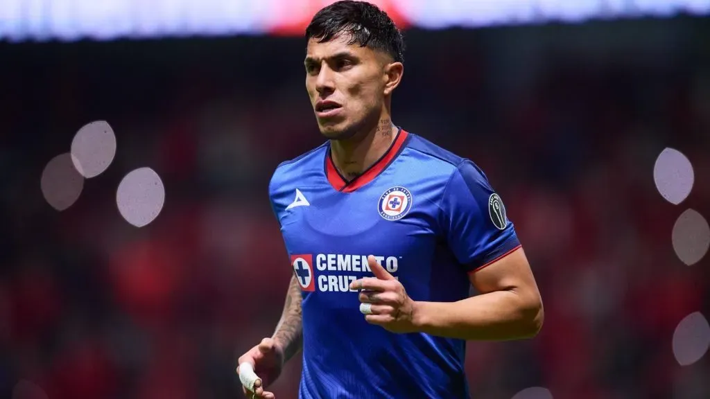 Carlos Salcedo puede estar de regreso